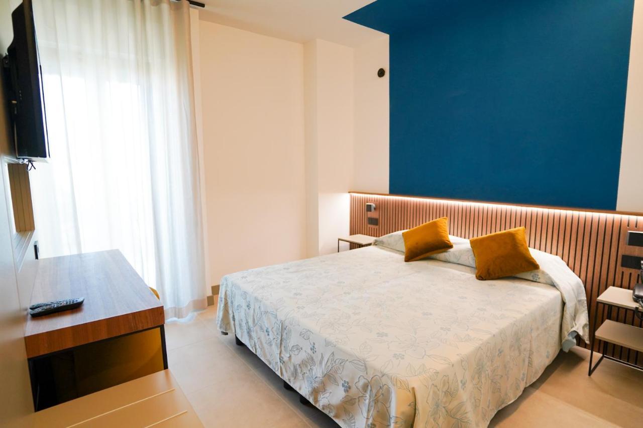 Hotel Taormina Σαν Μπενεντέτο ντελ Τρόντο Εξωτερικό φωτογραφία
