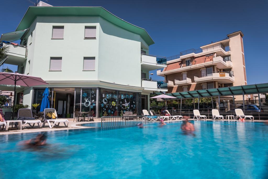 Hotel Taormina Σαν Μπενεντέτο ντελ Τρόντο Εξωτερικό φωτογραφία