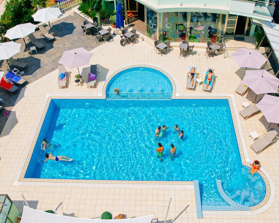 Hotel Taormina Σαν Μπενεντέτο ντελ Τρόντο Εξωτερικό φωτογραφία