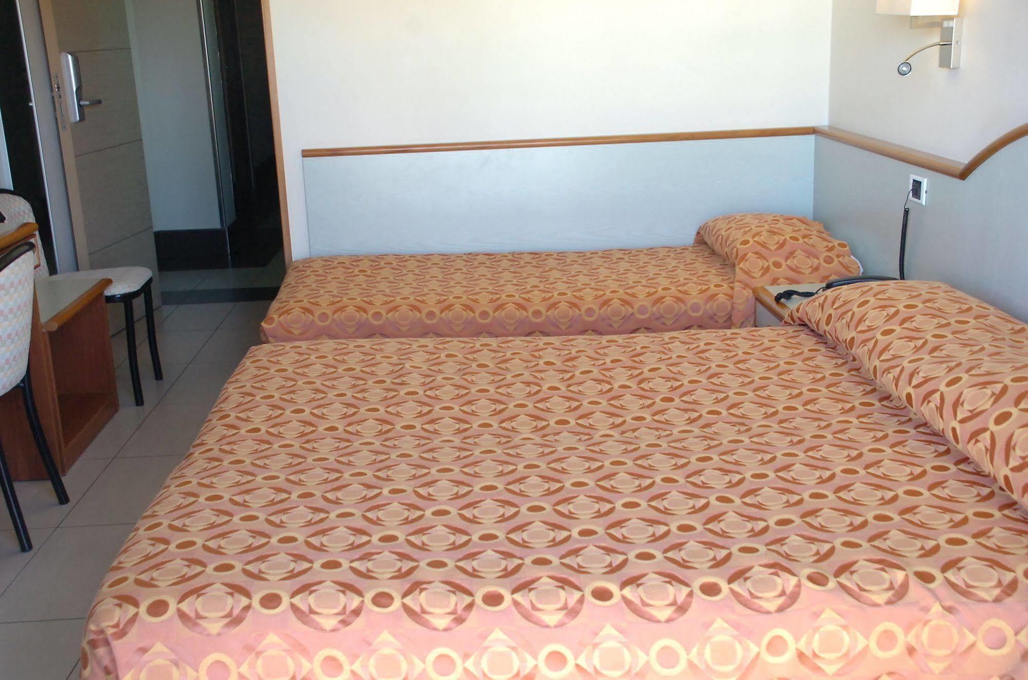 Hotel Taormina Σαν Μπενεντέτο ντελ Τρόντο Εξωτερικό φωτογραφία