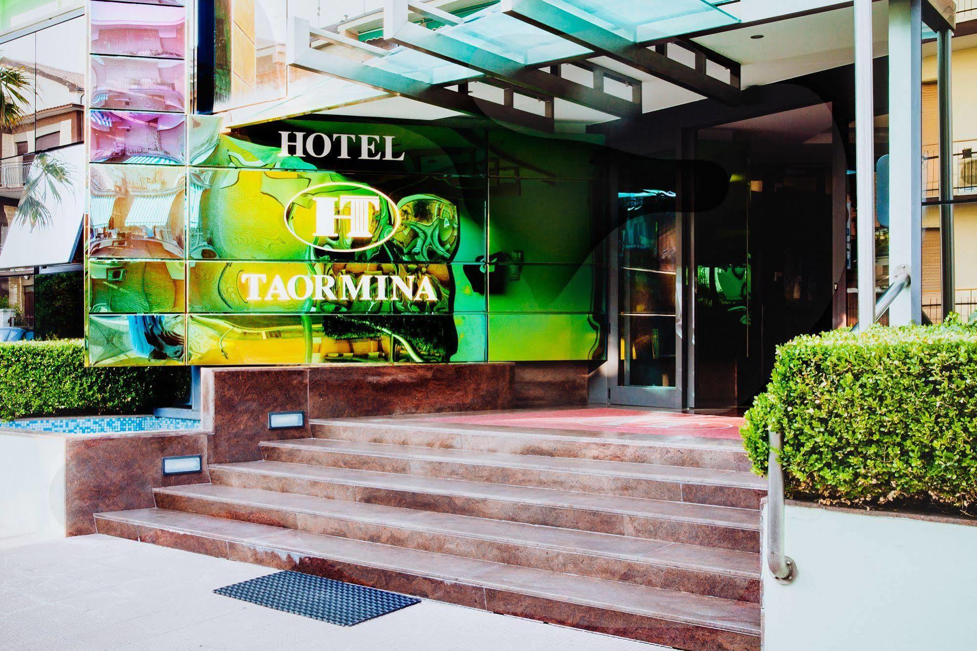 Hotel Taormina Σαν Μπενεντέτο ντελ Τρόντο Εξωτερικό φωτογραφία